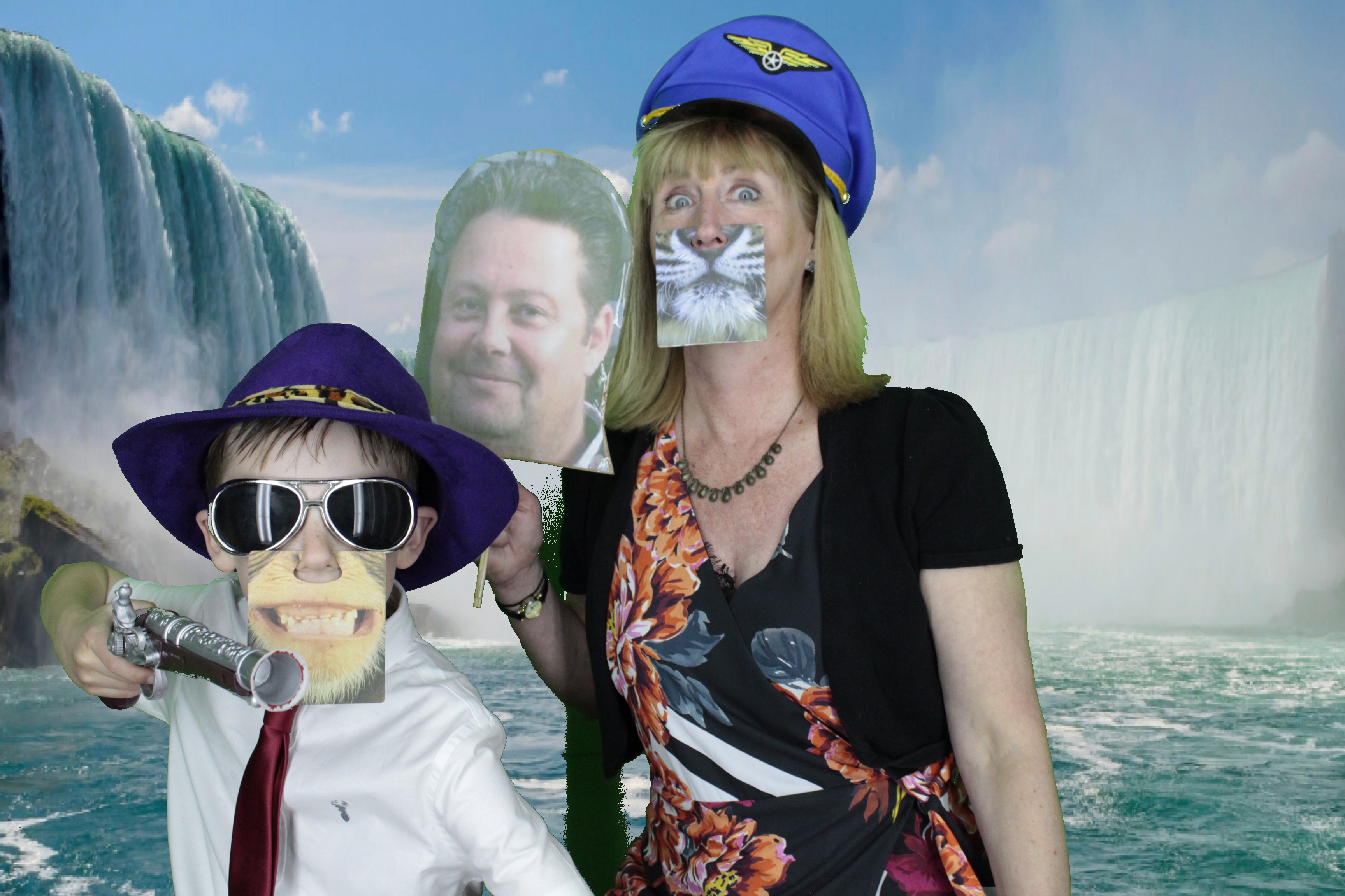 Steve's 65th & Susan 60th Birthday | View more photos from the event at gallery.myphotoboothexperience.co.uk/u/MyPhotoBoothExperienceLtd/Steves-65th-Susan-60th-Birthday